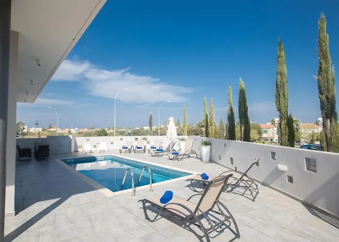 Polymnia Luxury Vila