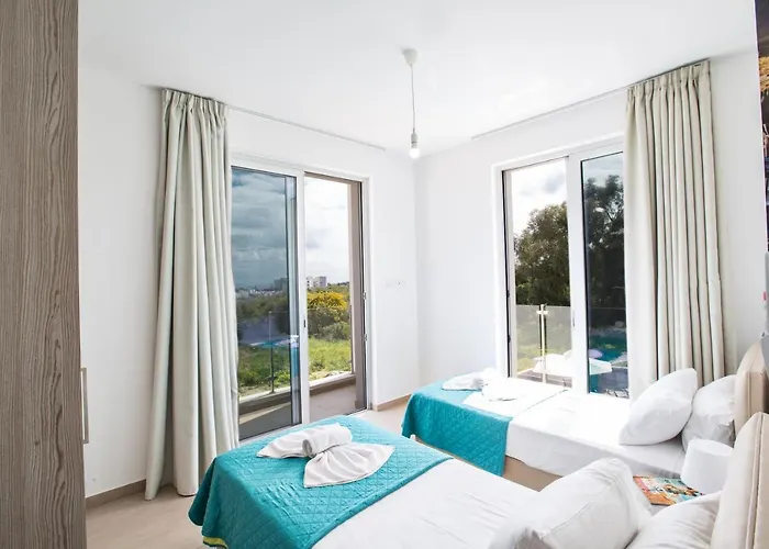 Polymnia Luxury Vila