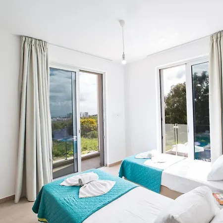 Polymnia Luxury Βίλα