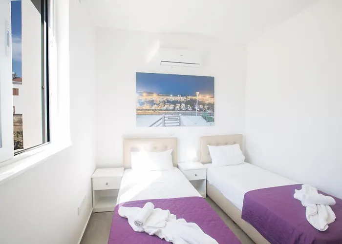 Polymnia Luxury