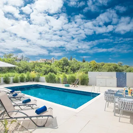 Polymnia Luxury Villa *