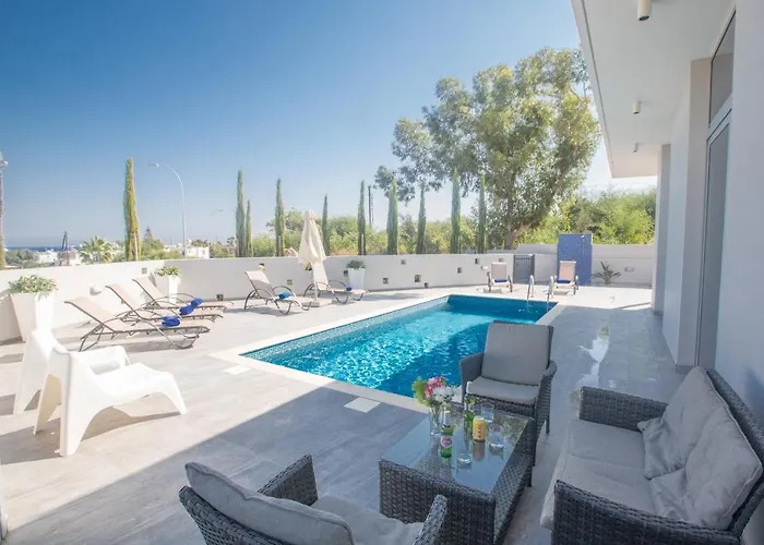 Polymnia Luxury Villa Protaras