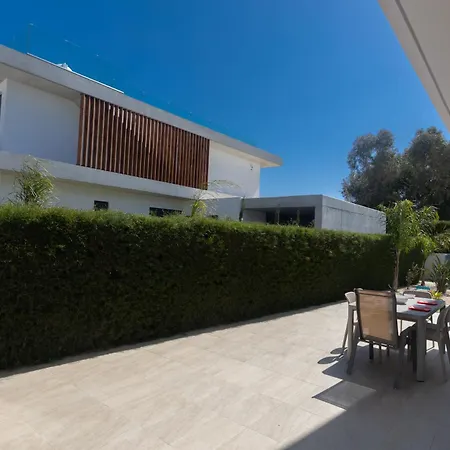 Polymnia Luxury فيلة